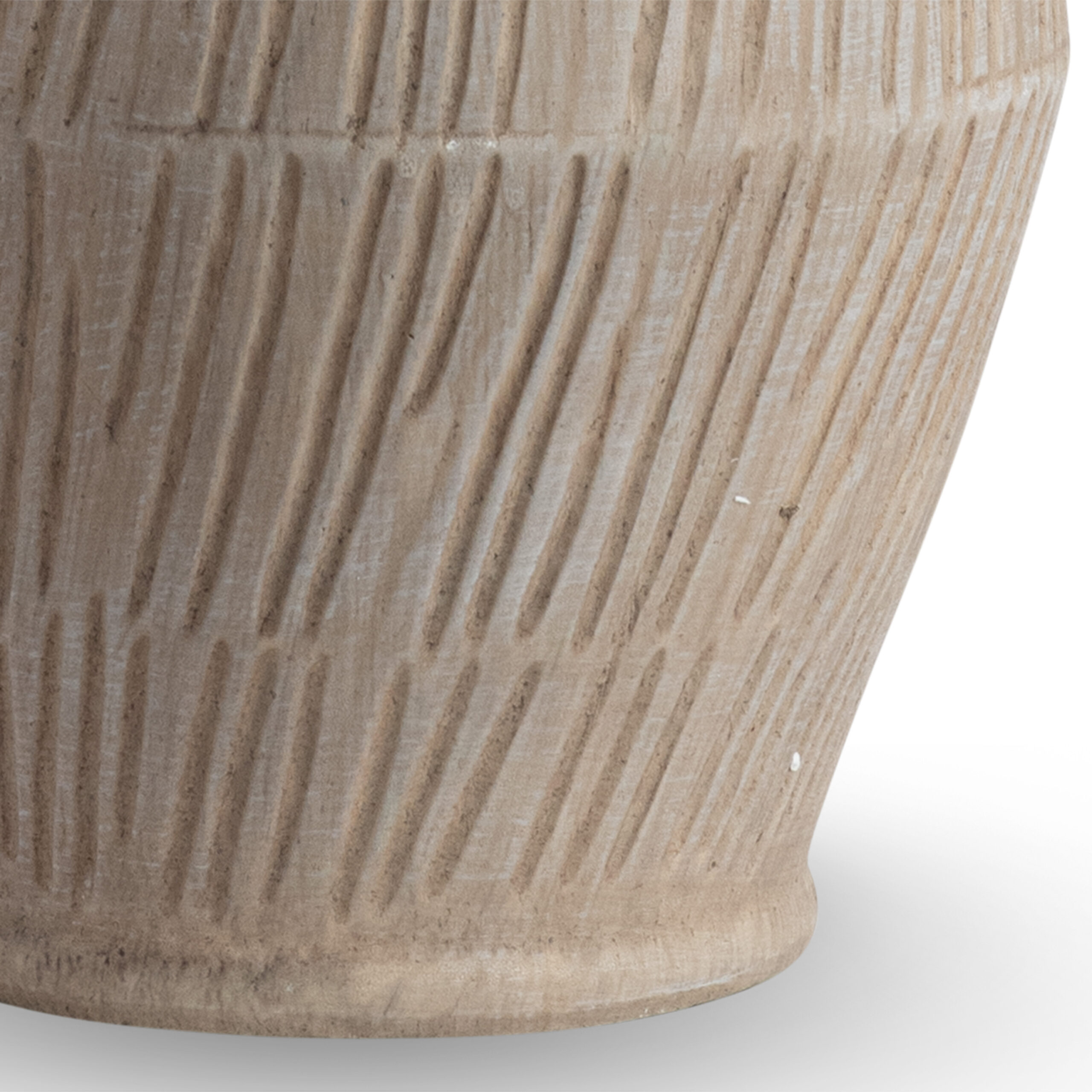 adrian-sand-ceramic-table-lamp-closeup-4500