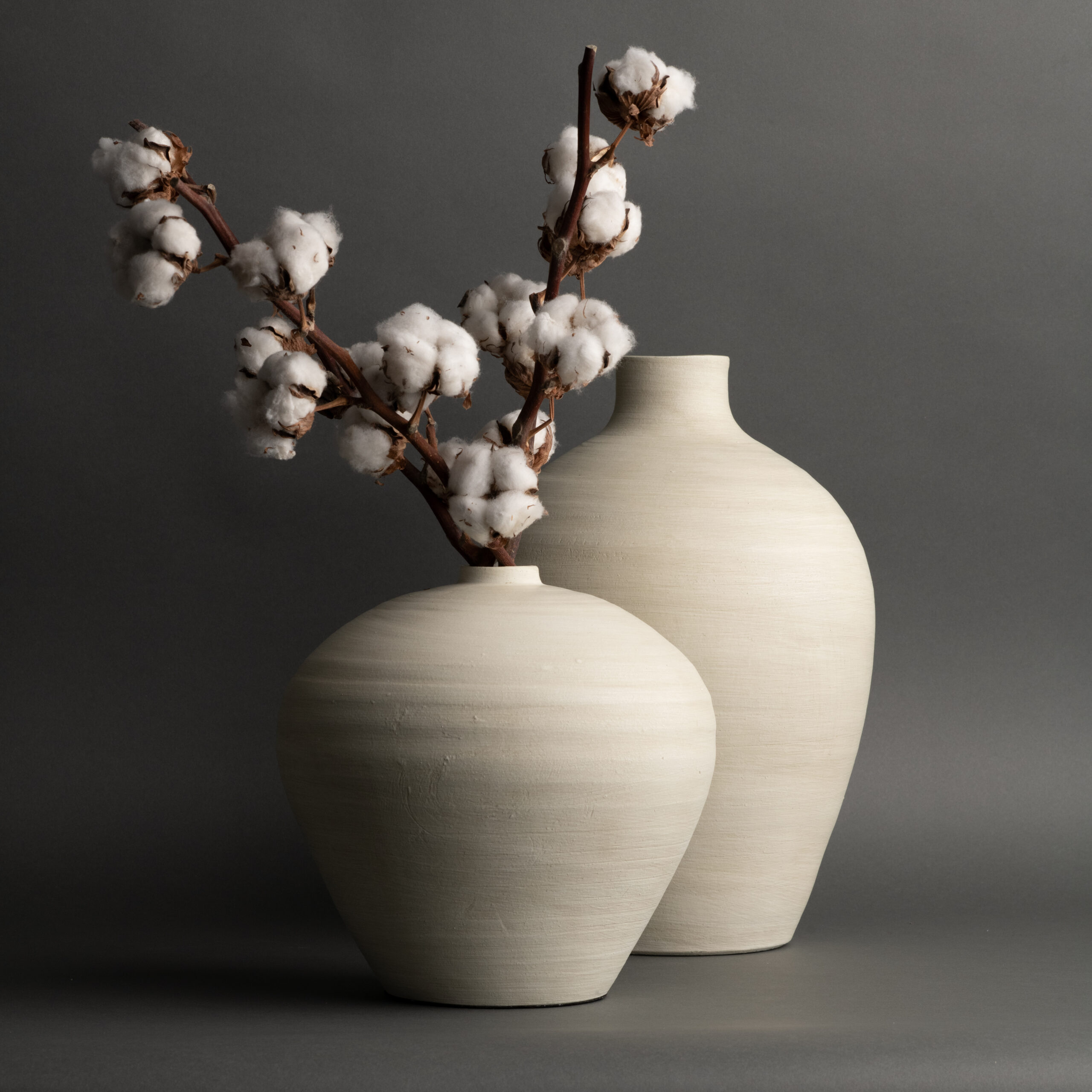 bruno-white-ceramic-vase-group-01-7158