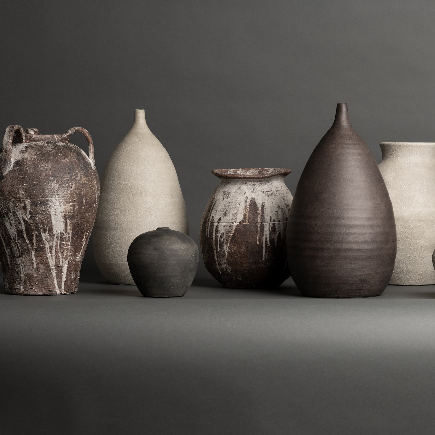 farah-white-ceramic-vase-group-01-7106