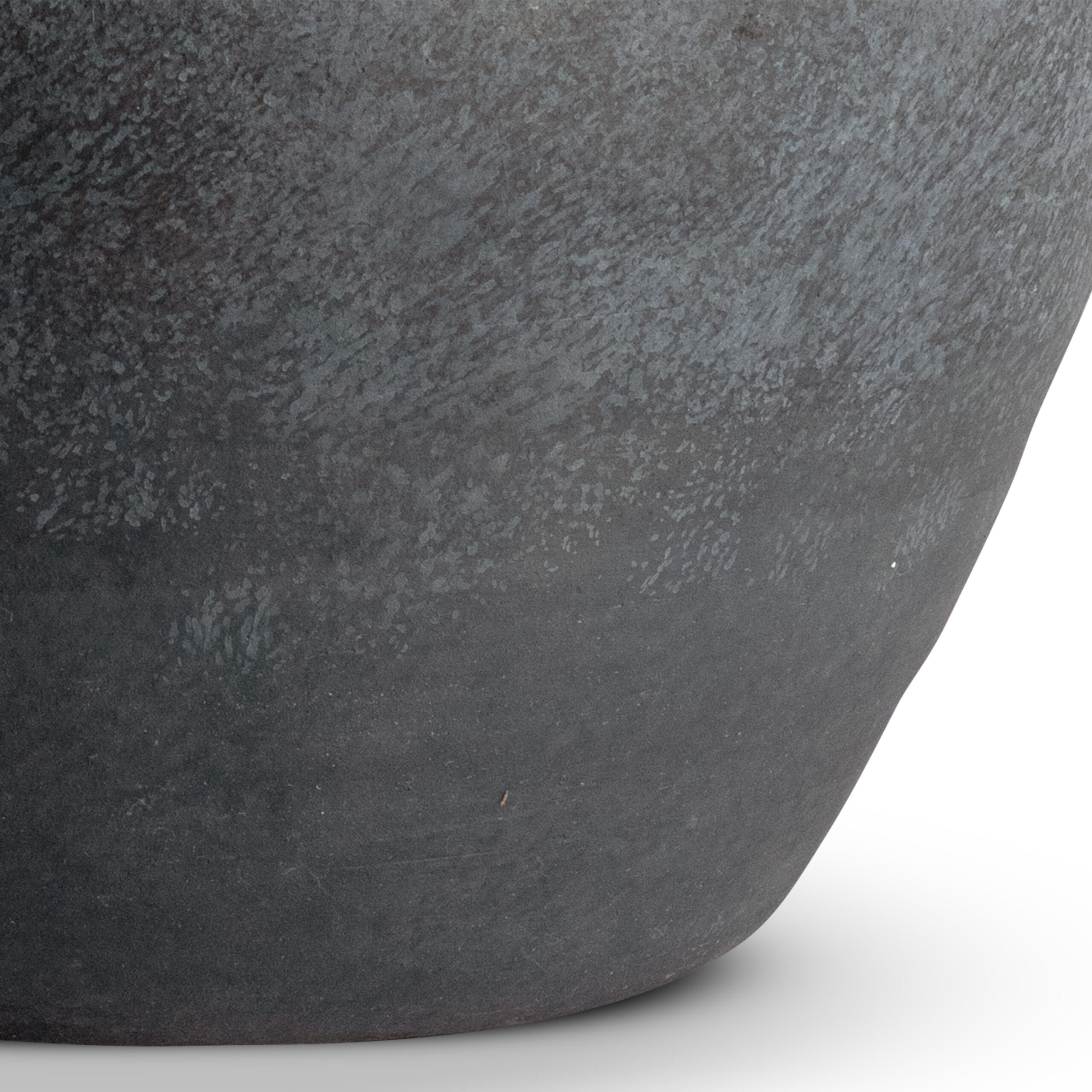 jayden-black-ceramic-table-lamp-closeup-4505