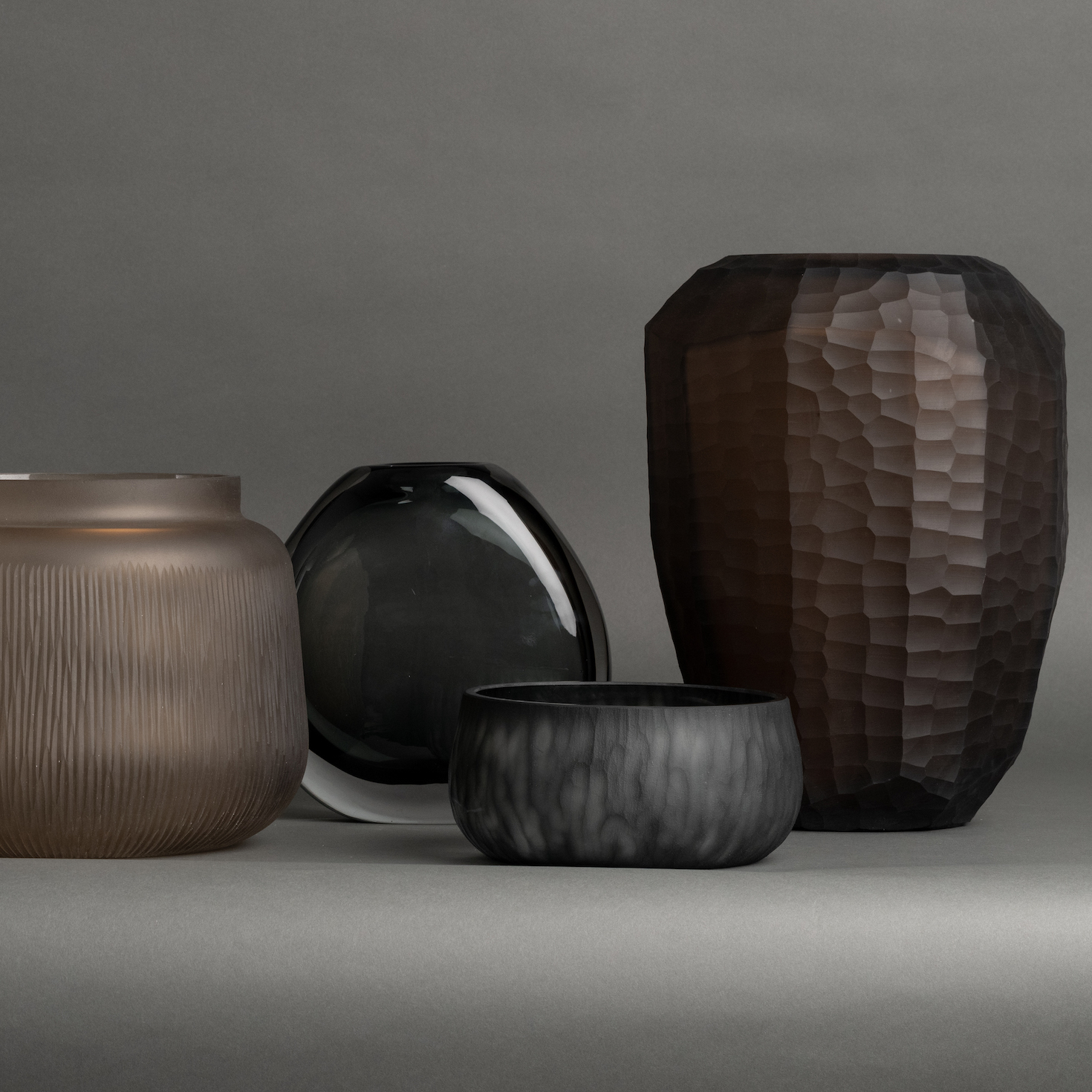 nellie-grey-glass-vase-group-01-7120