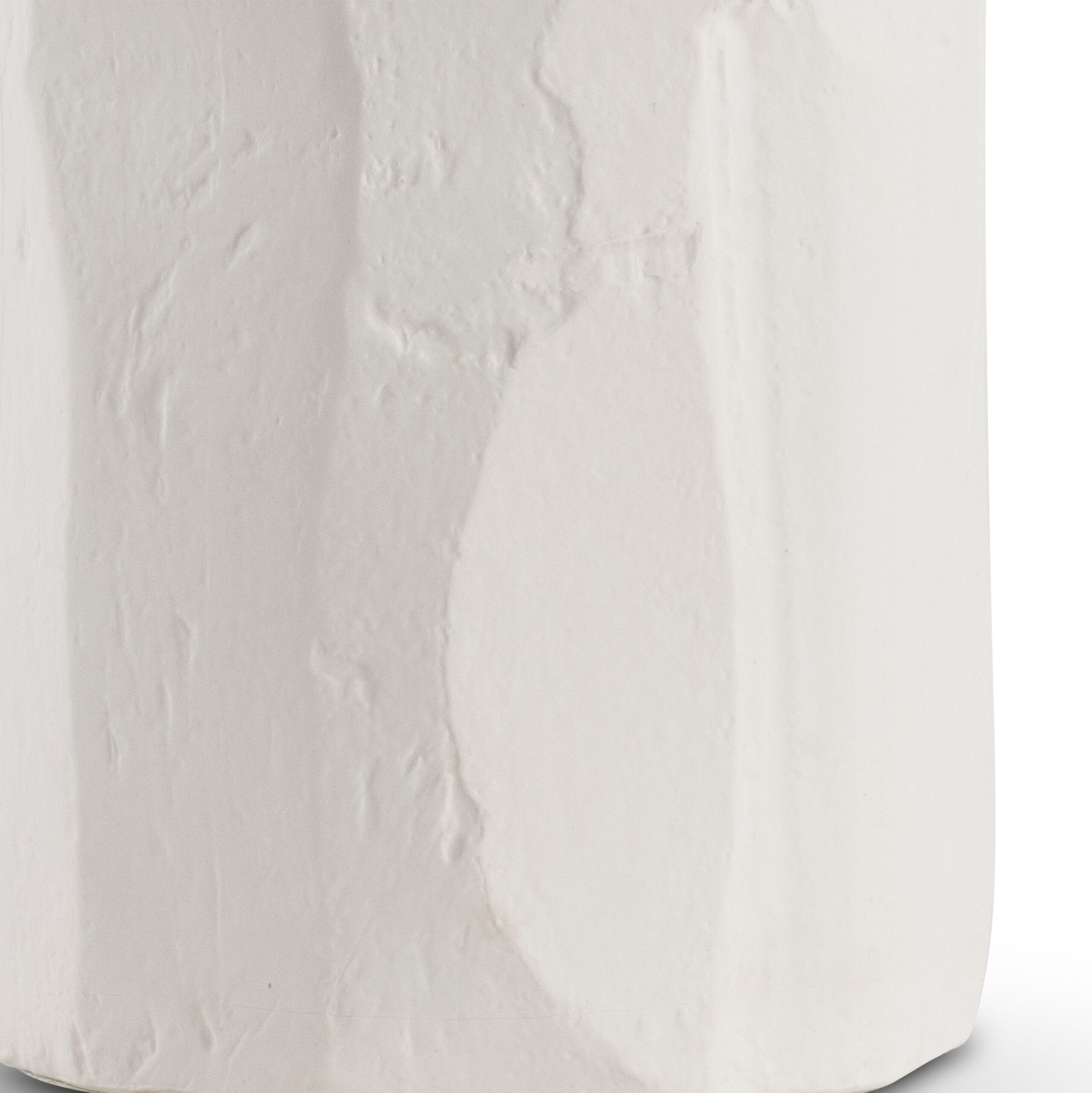 grosseto-white-ceramic-table-lamp-closeup-4700
