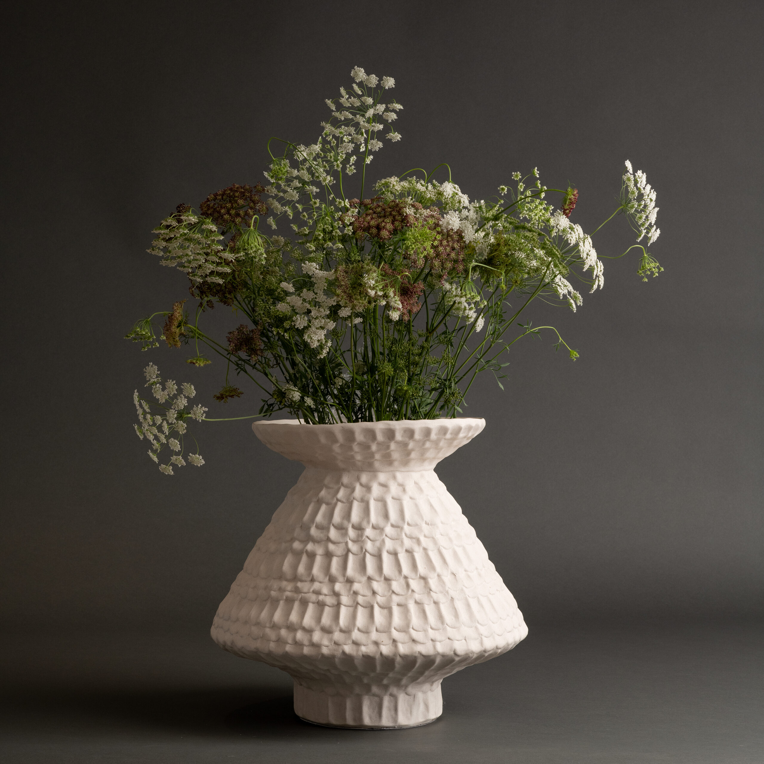 teramo-white-ceramic-vase-group-01-7180