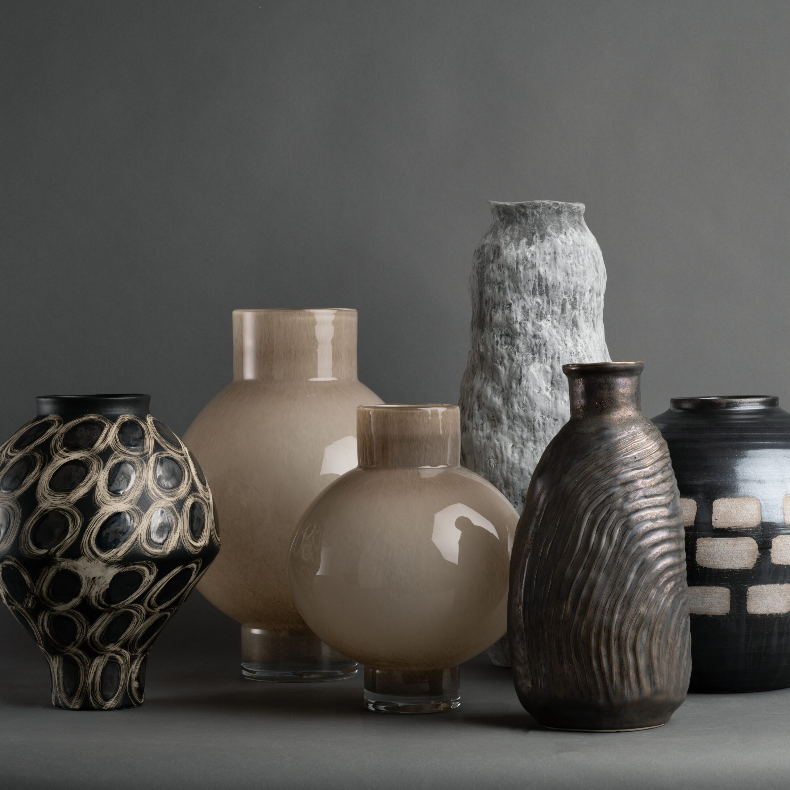 jonas-brown-ceramic-vase-group-03-7208