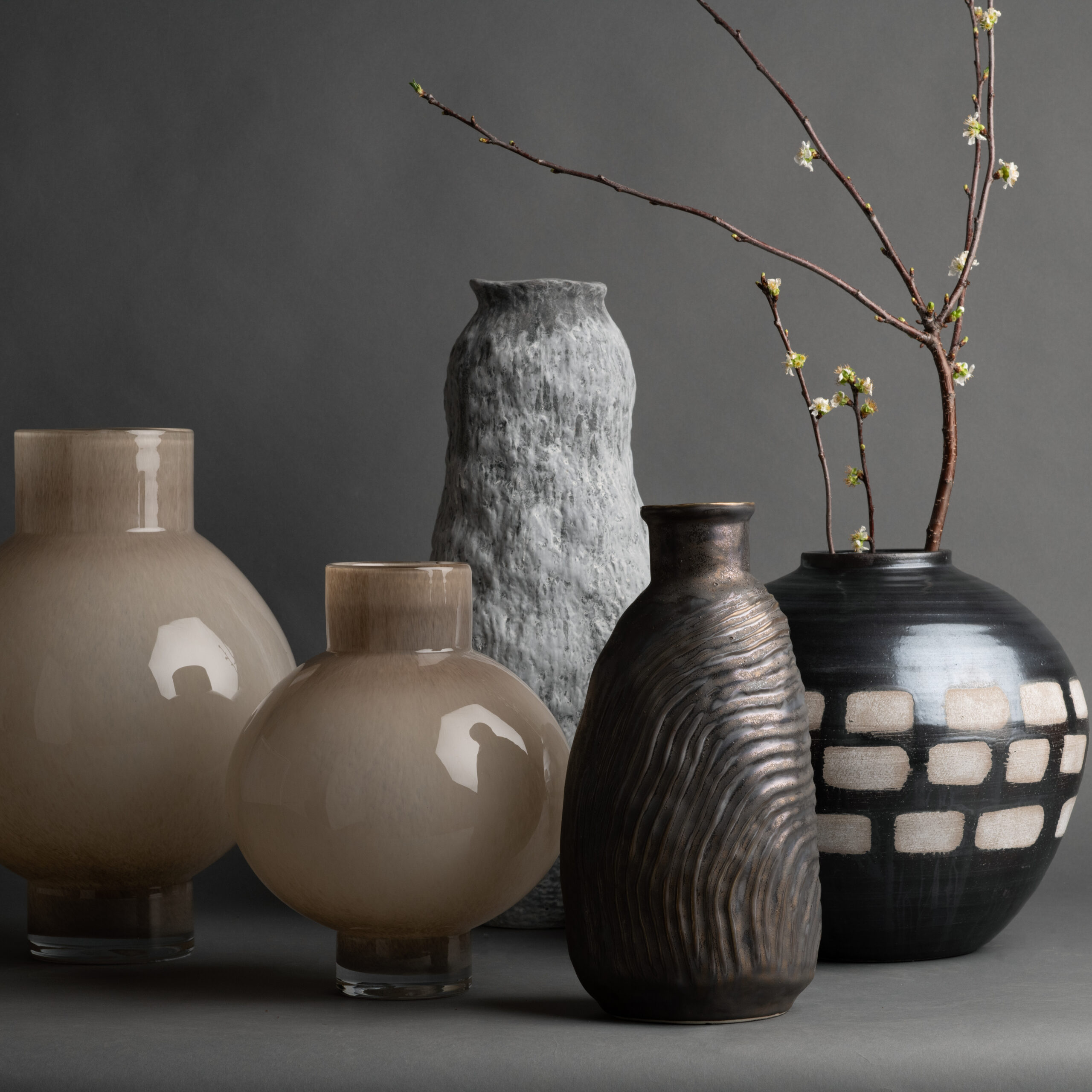 maya-large-grey-ceramic-vase-group-06-7214