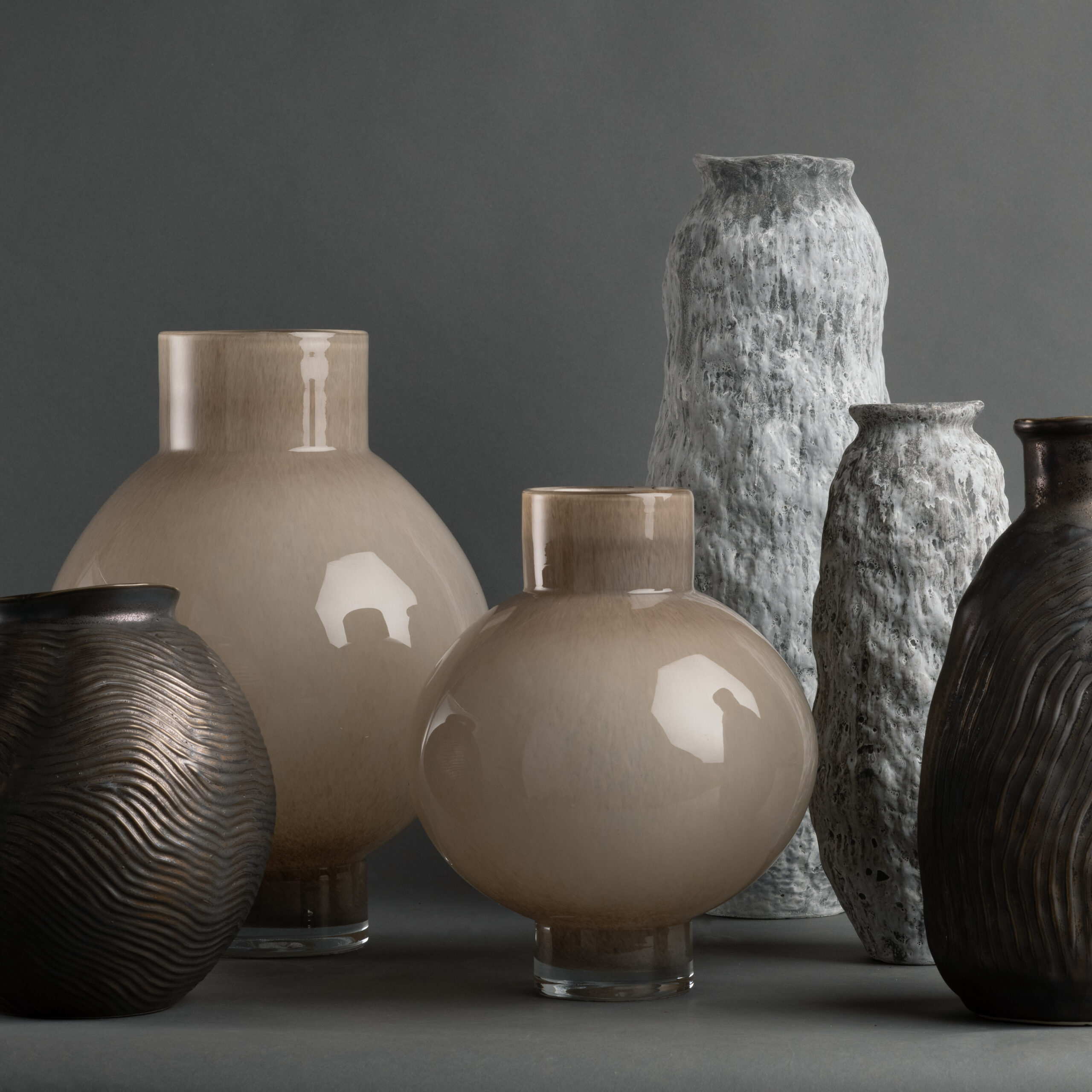 maya-small-grey-ceramic-vase-group-03-7213