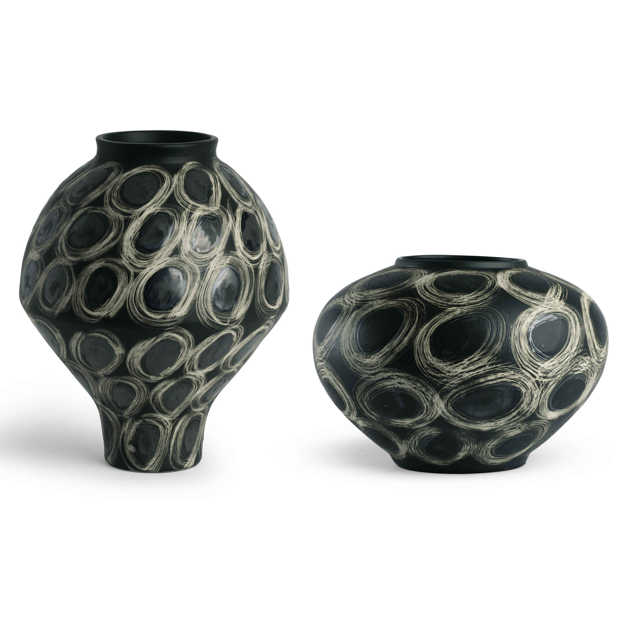 wren-black-ceramic-vase-group-01-7220