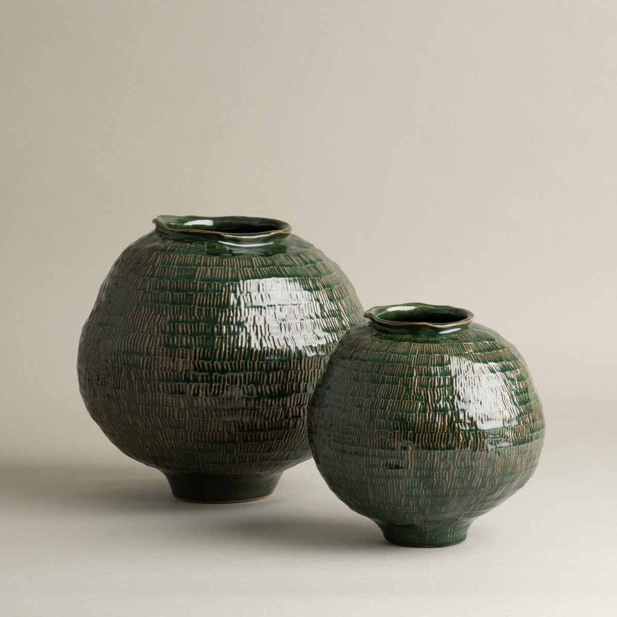 evan-small-green-ceramic-vase-group-01-7244