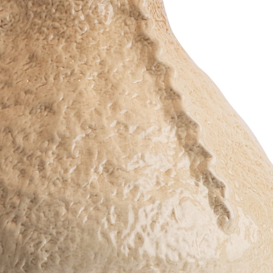 cannes-cream-ceramic-table-lamp-closeup-4826