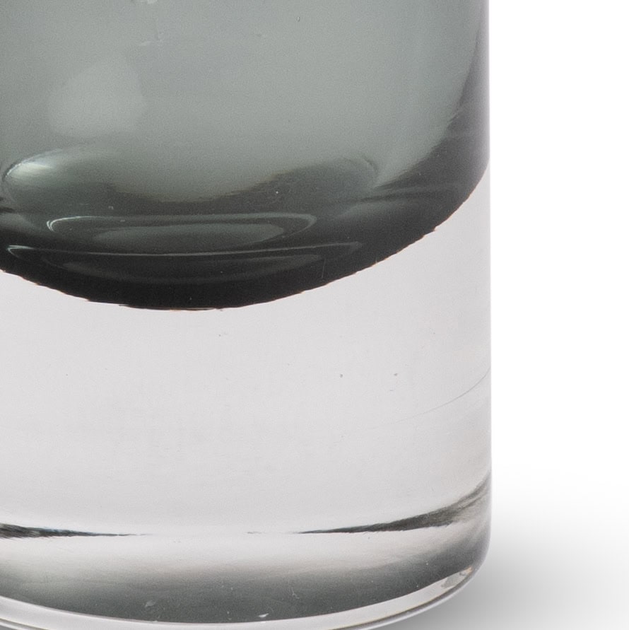 kieran-grey-glass-vase-set-closeup-7286